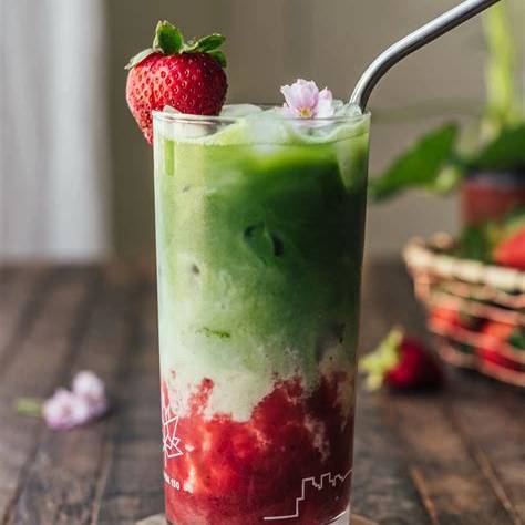 ICE STRAWBERRY MATCHA